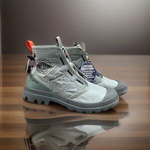 Palladium Pampa Travel Lite Boots M Size 4,W Size 5.5